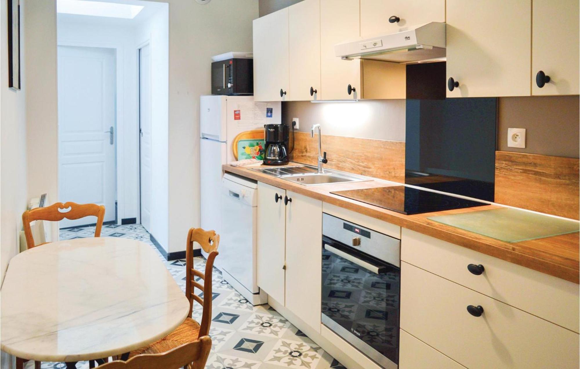 2 Bedroom Awesome Apartment In Mers-Les-Bains Exterior photo