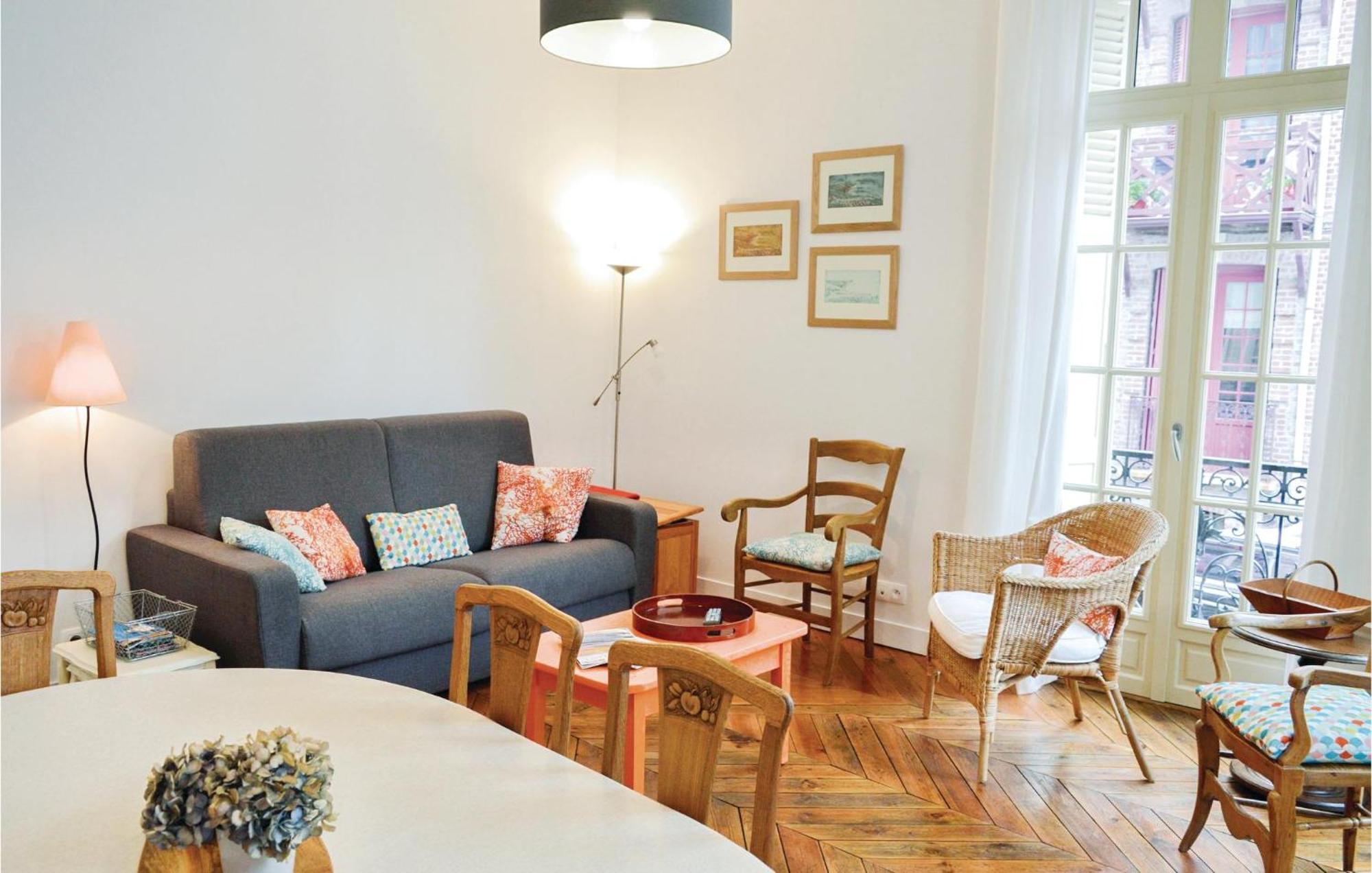 2 Bedroom Awesome Apartment In Mers-Les-Bains Exterior photo