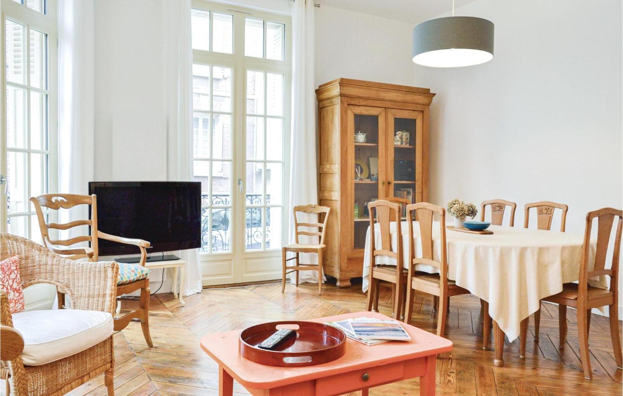 2 Bedroom Awesome Apartment In Mers-Les-Bains Exterior photo